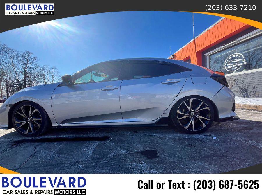 Used 2018 Honda Civic Sport image 6