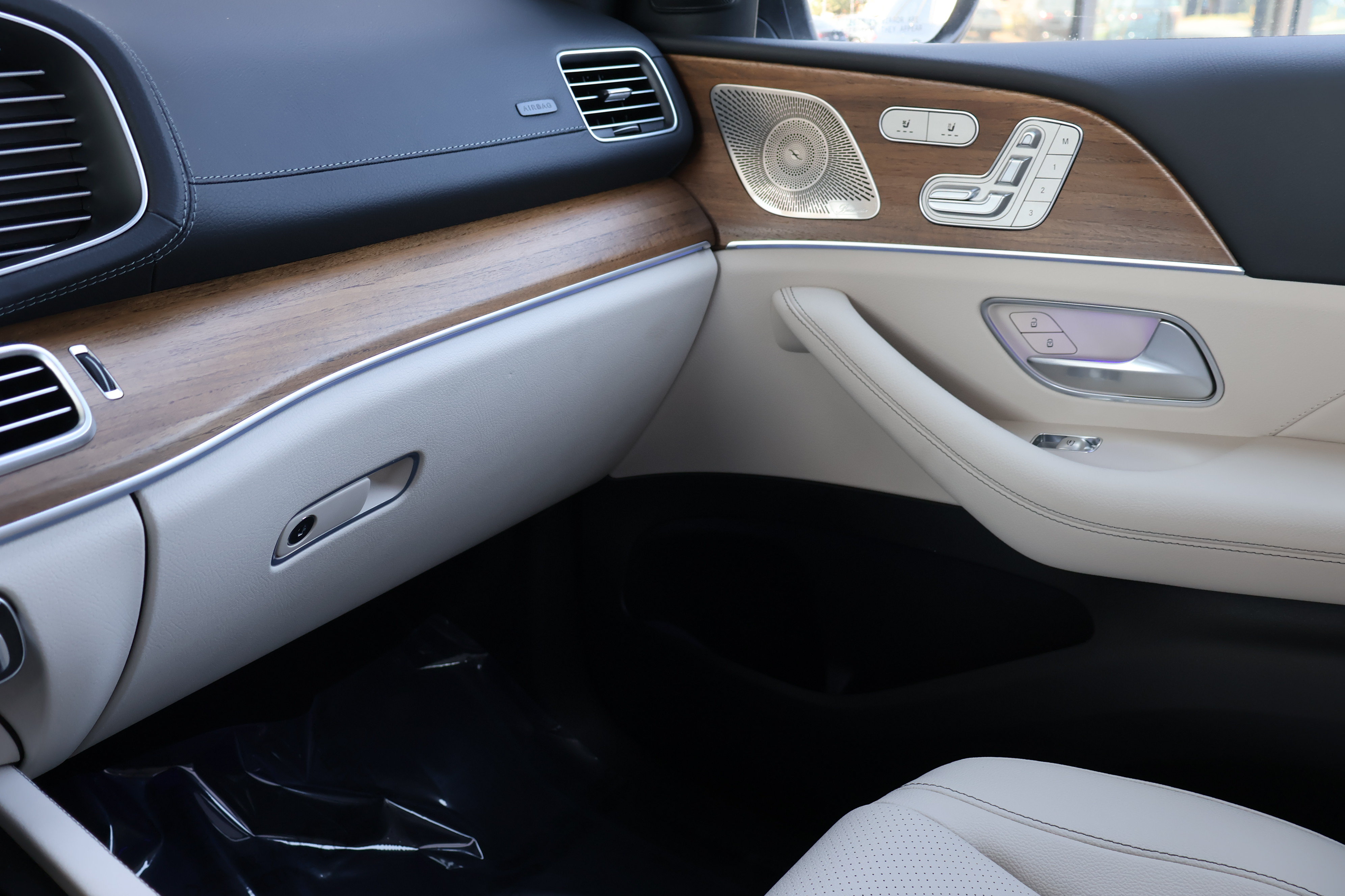 Used 2025 Mercedes-Benz GLS 450 4MATIC image 47