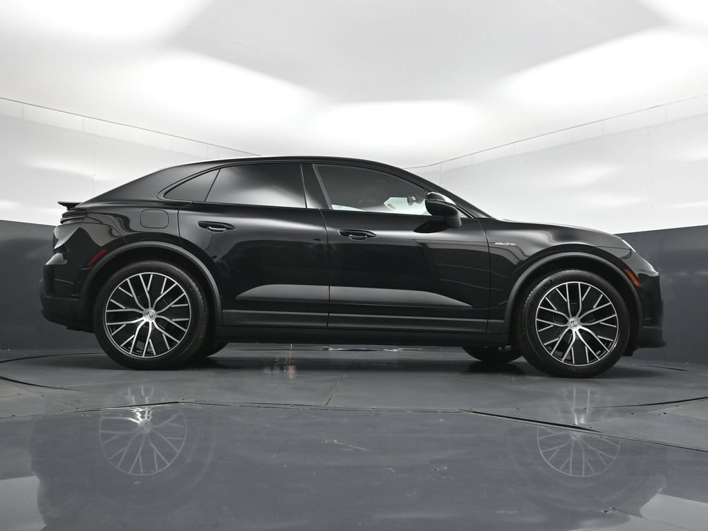 New 2026 Porsche Macan 4 Electric AWD/4WD image 27