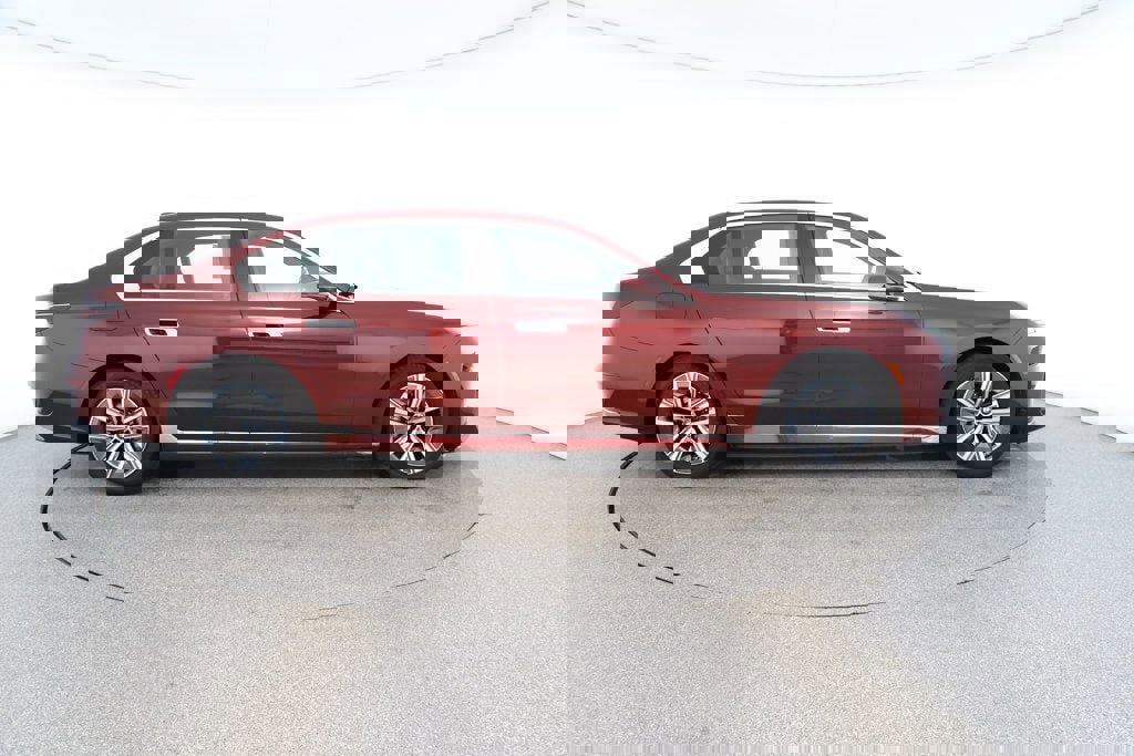 Used 2024 BMW i7 eDrive50 image 6