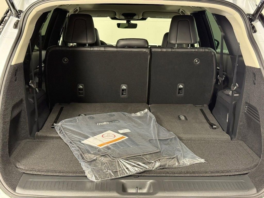 New 2026 INFINITI QX60 Luxe w/ Cargo Package image 6