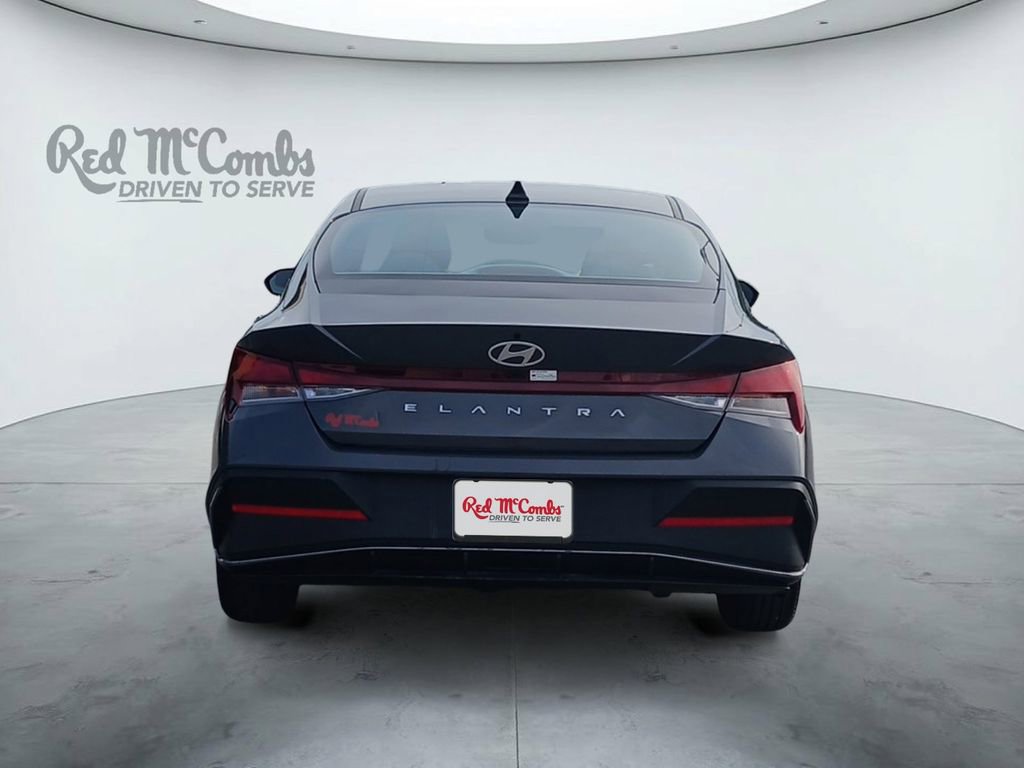 Used 2024 Hyundai Elantra SEL FWD image 4