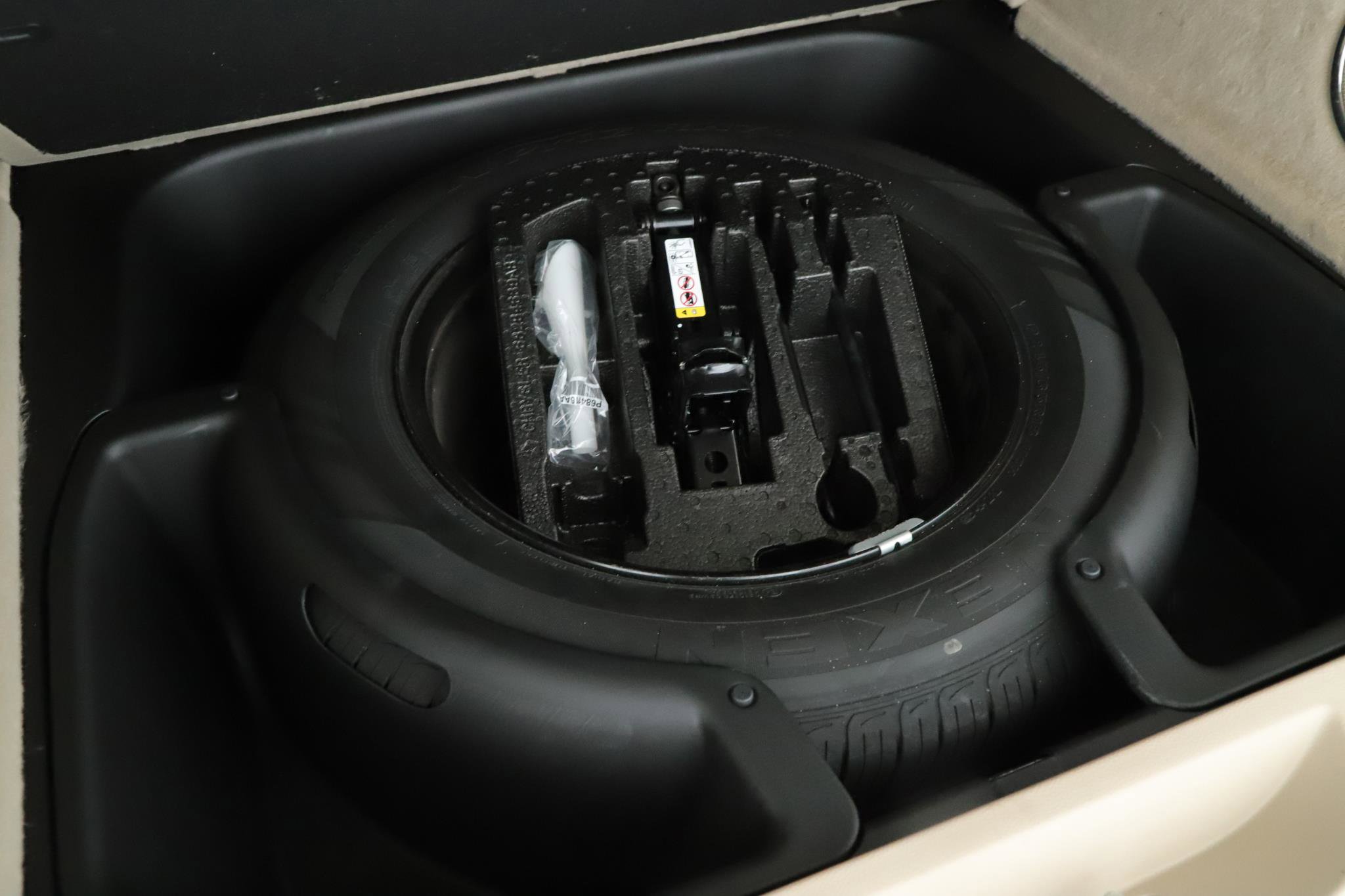 Used 2021 Jeep Grand Cherokee Overland image 18