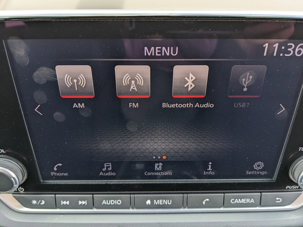Used 2023 Nissan Rogue S image 25
