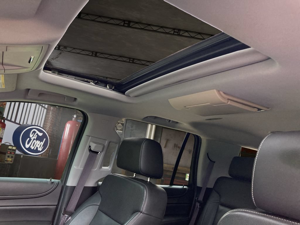 Used 2015 Chevrolet Tahoe LTZ AWD/4WD image 14