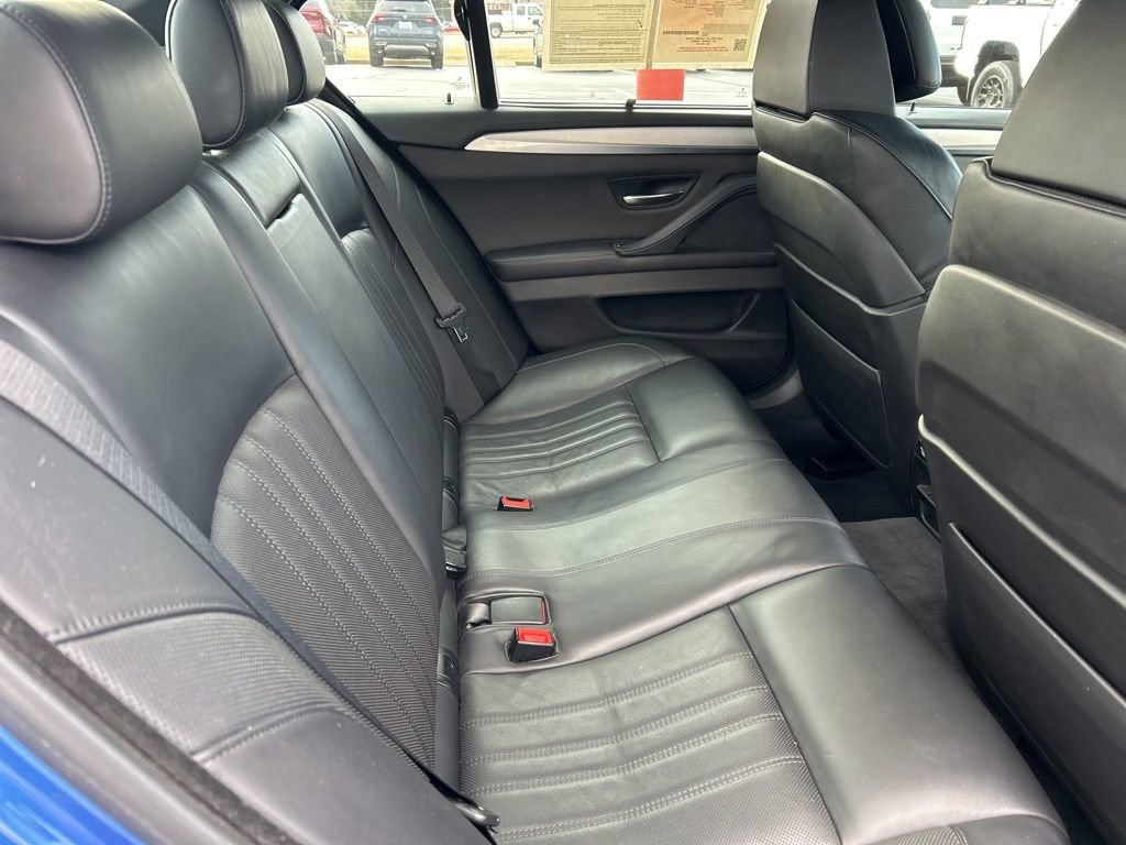 Used 2016 BMW M5 image 22