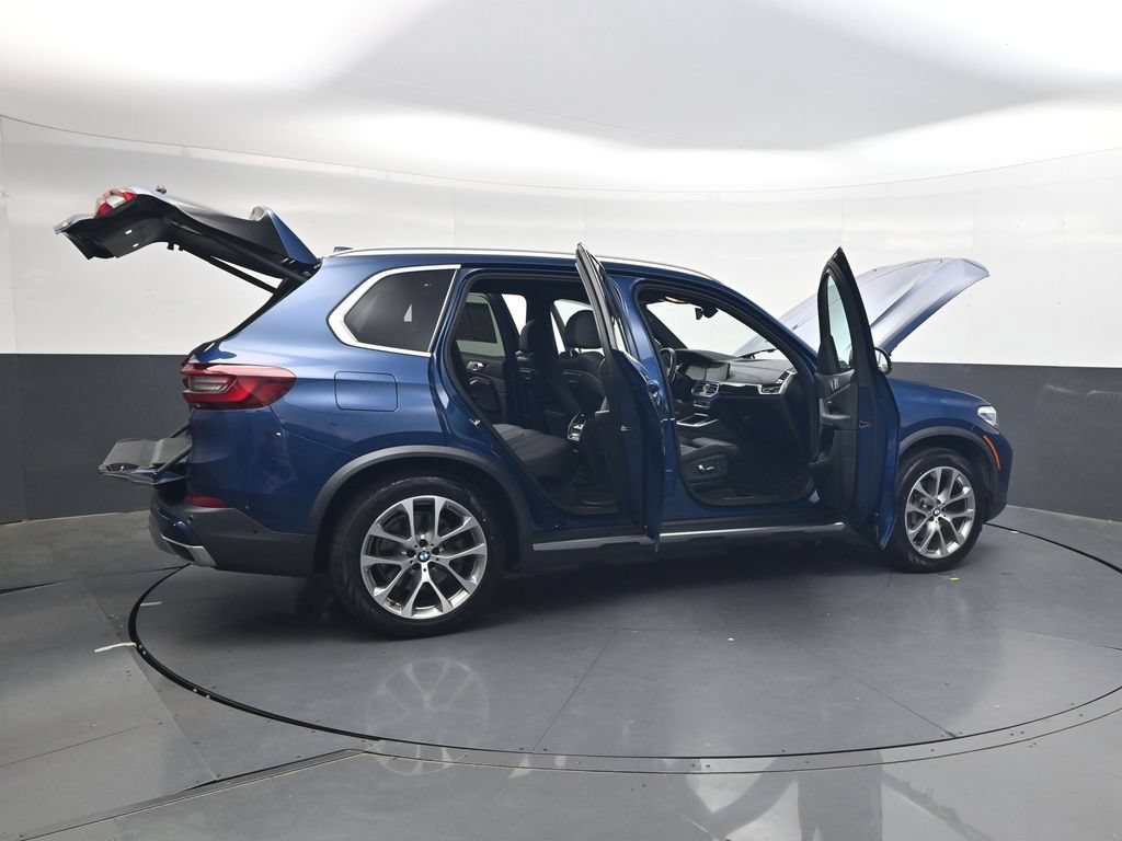 Used 2020 BMW X5 xDrive40i w/ Convenience Package AWD/4WD image 39