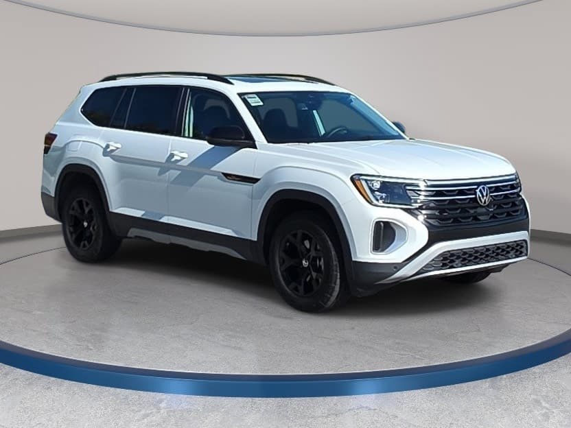 Used 2026 Volkswagen Atlas Peak Edition AWD/4WD image 3