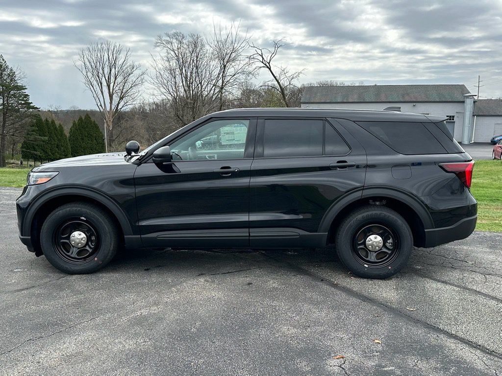 New 2025 Ford Explorer 4WD Police Interceptor image 2