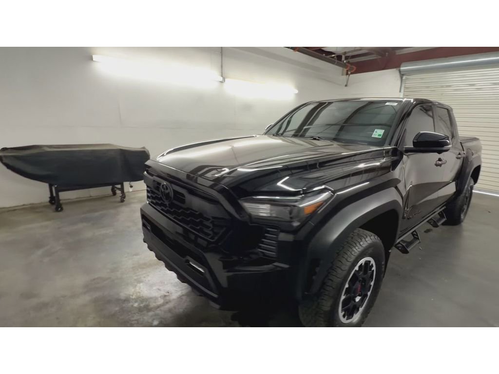 Used 2024 Toyota Tacoma TRD Off-Road w/ TRD Off Road Premium Package image 4