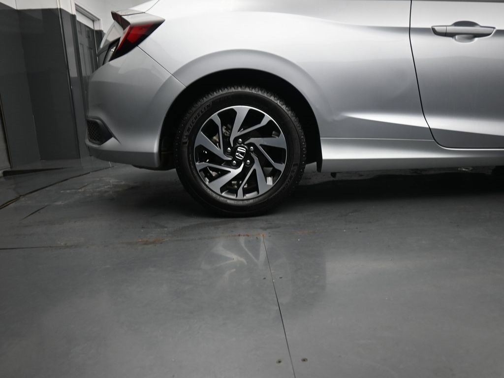 Used 2018 Honda Civic LX image 10