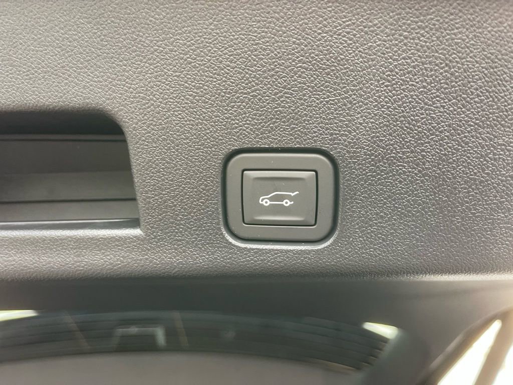 New 2026 Chevrolet Traverse RS w/ LPO, Floor Liner Package image 33