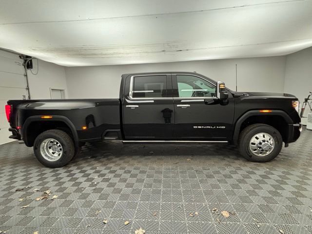 New 2026 GMC Sierra 3500 Denali Ultimate image 9