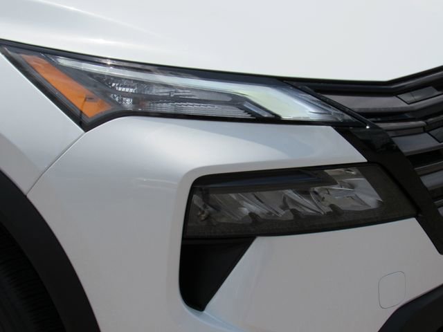 New 2026 Nissan Rogue SV FWD image 10