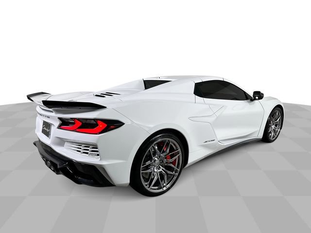 Used 2024 Chevrolet Corvette Z06 w/ Chrome Exterior Badge Package RWD image 8