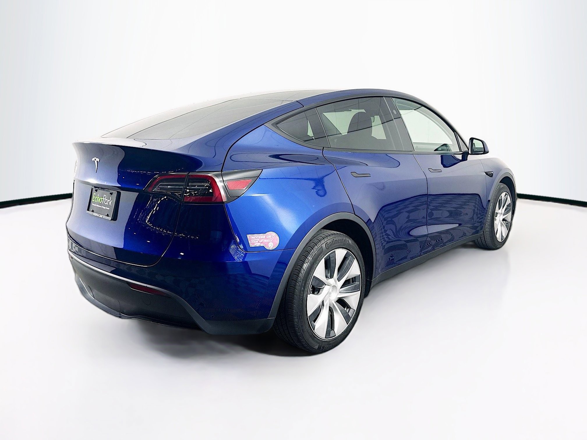 Used 2024 Tesla Model Y Long Range AWD/4WD image 9