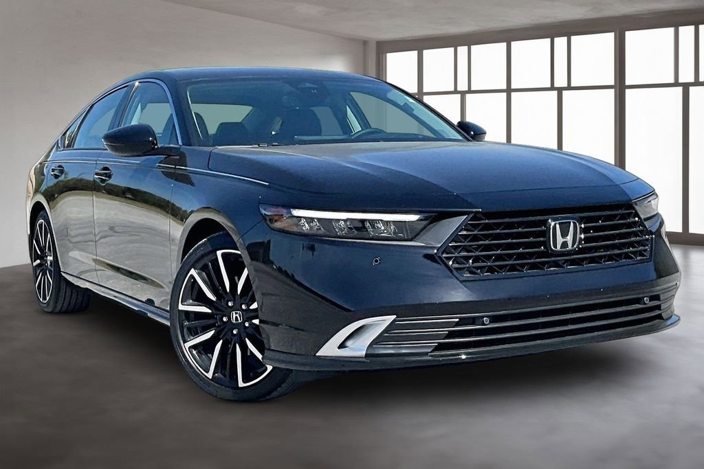 New 2026 Honda Accord Touring image 2