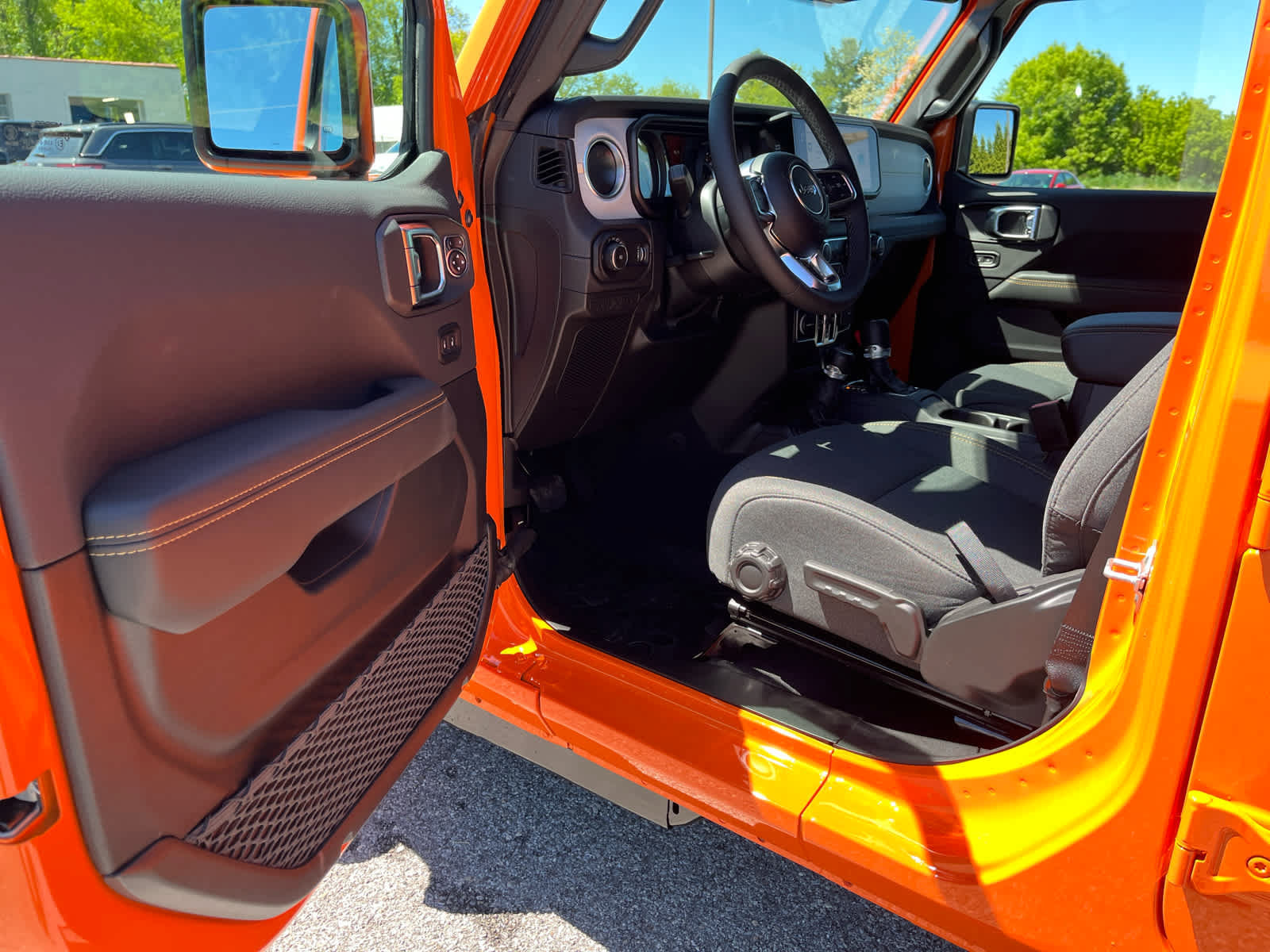 New 2026 Jeep Wrangler Unlimited Sahara AWD/4WD image 10