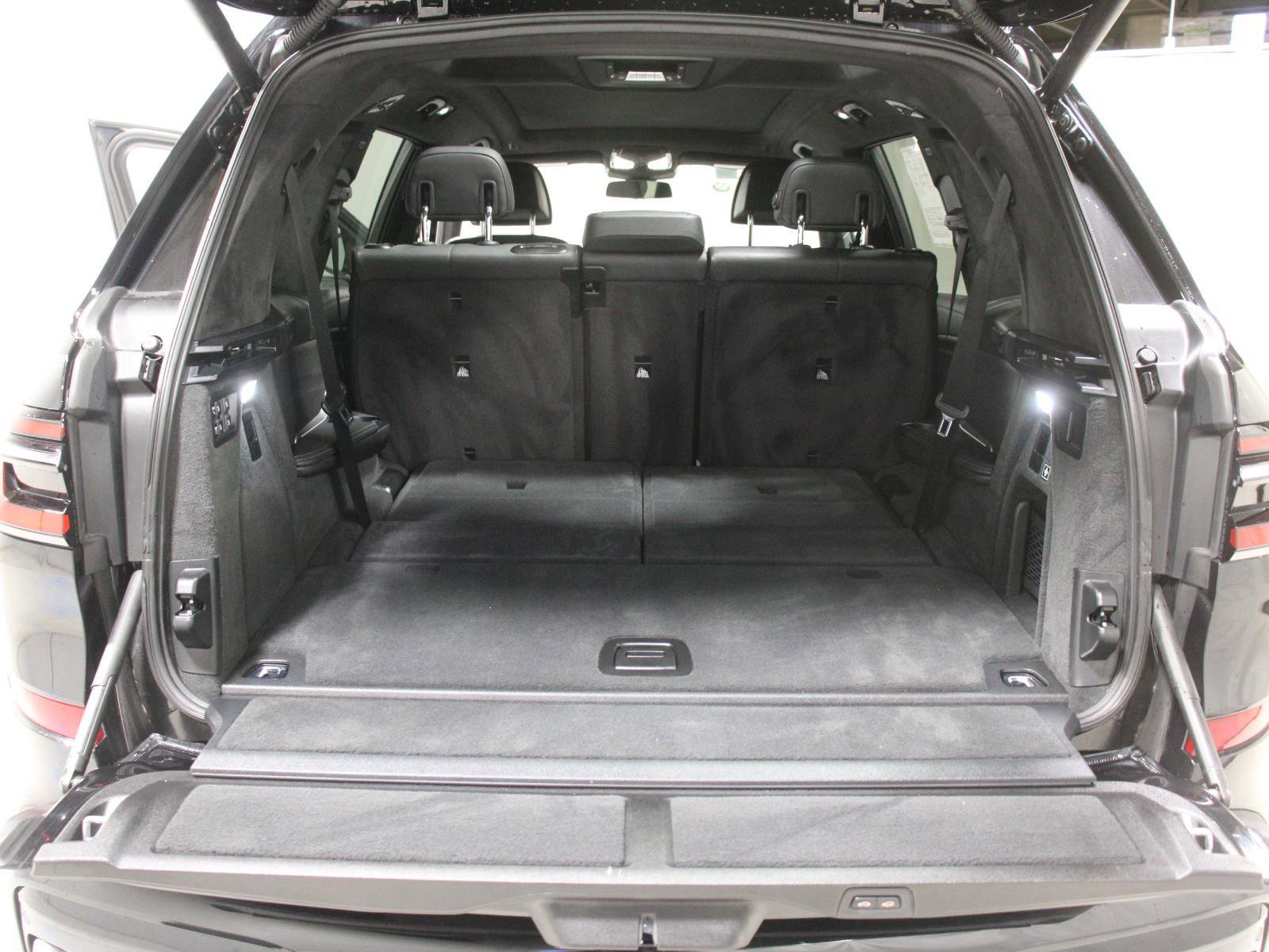 Certified 2023 BMW X7 M60i w/ Executive Package image 32