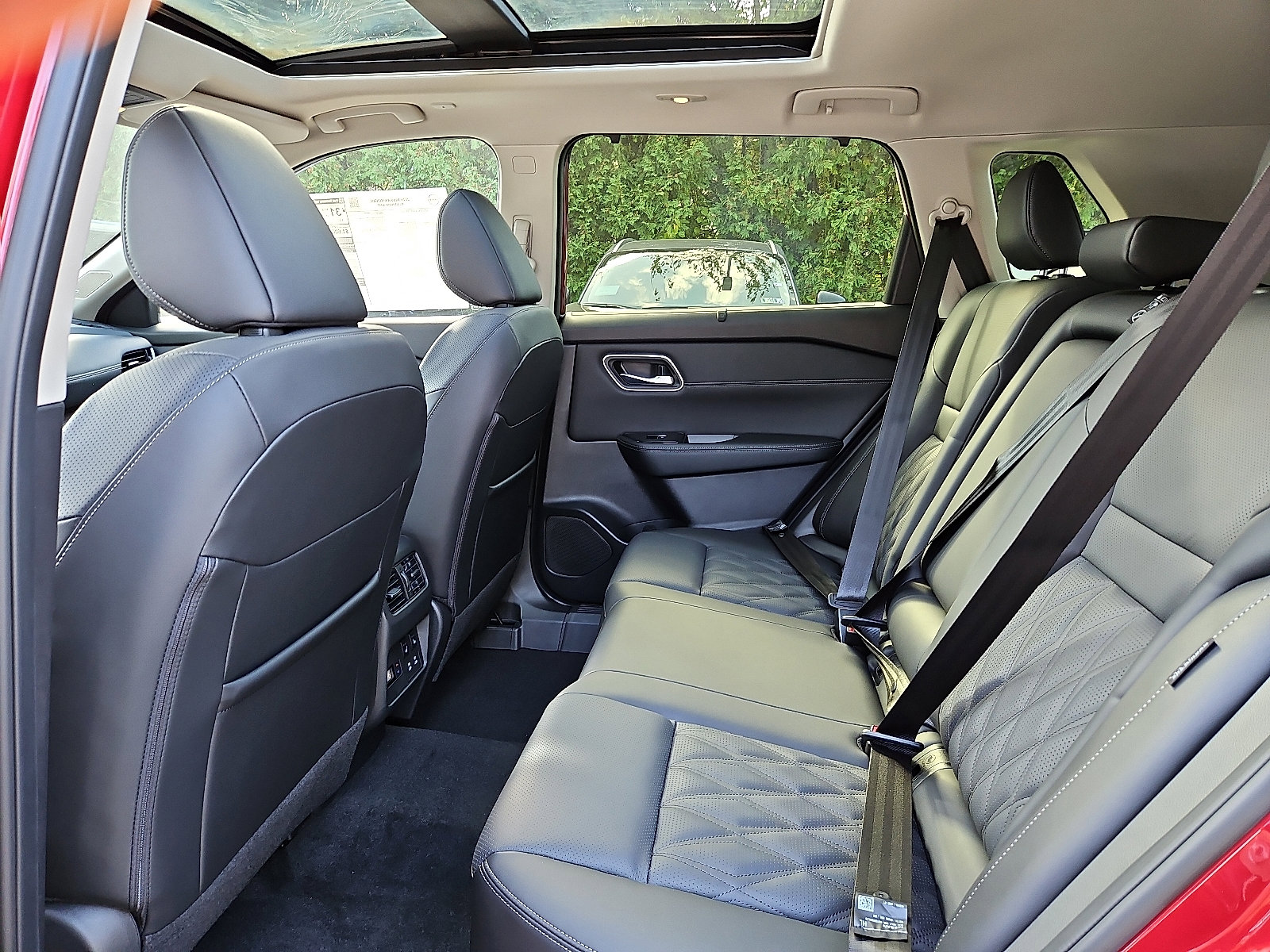 New 2026 Nissan Rogue Platinum w/ Platinum Premium Package image 8