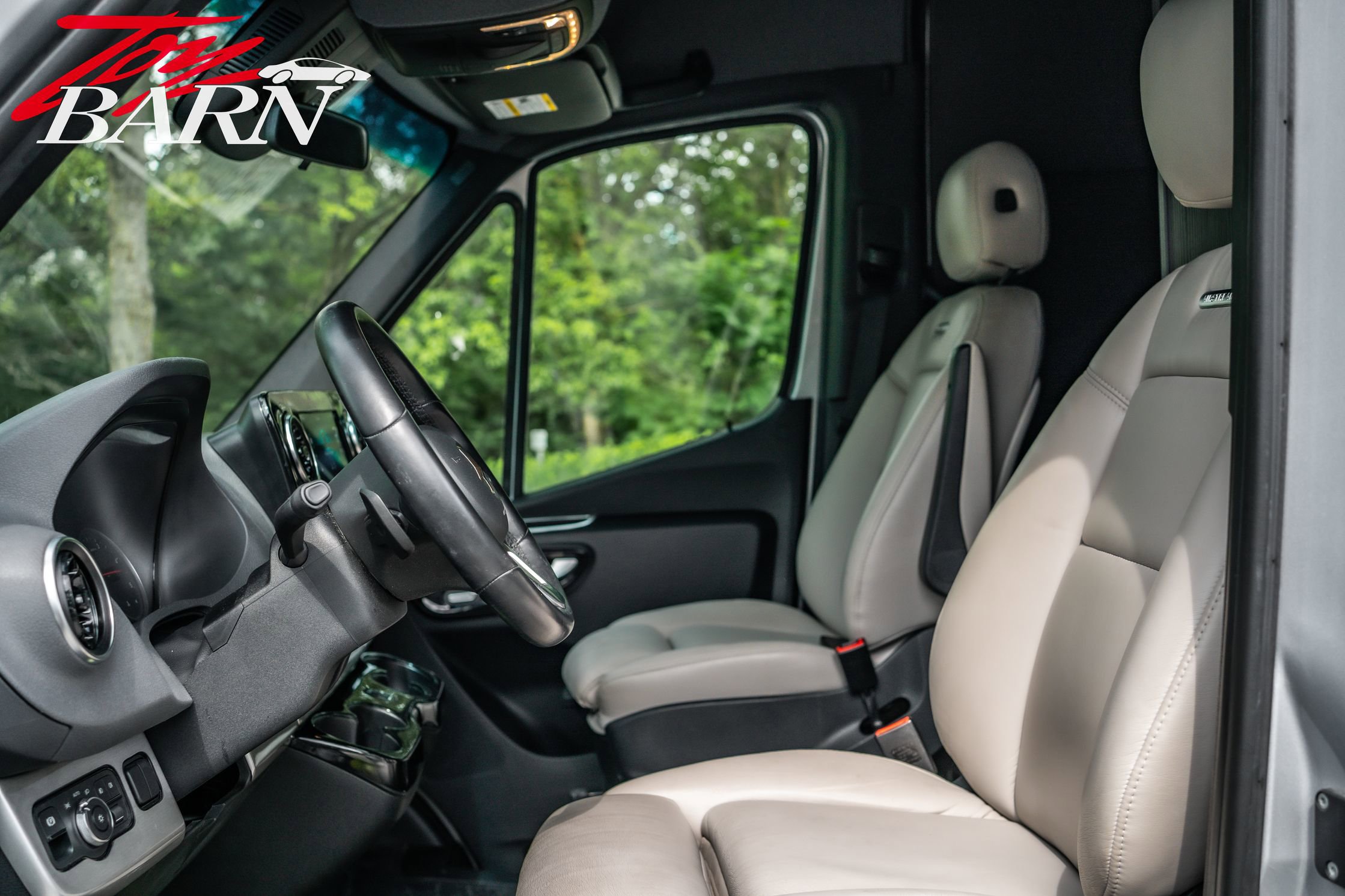 Used 2020 Mercedes-Benz Sprinter 2500 image 26