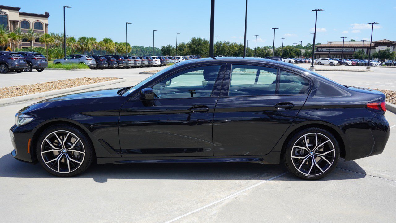 Used 2023 BMW 530i w/ M Sport Package RWD image 5