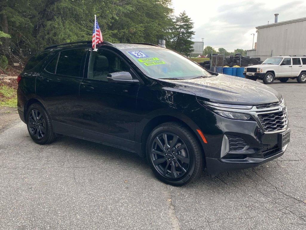 Used 2023 Chevrolet Equinox RS w/ RS Leather Package AWD/4WD image 6