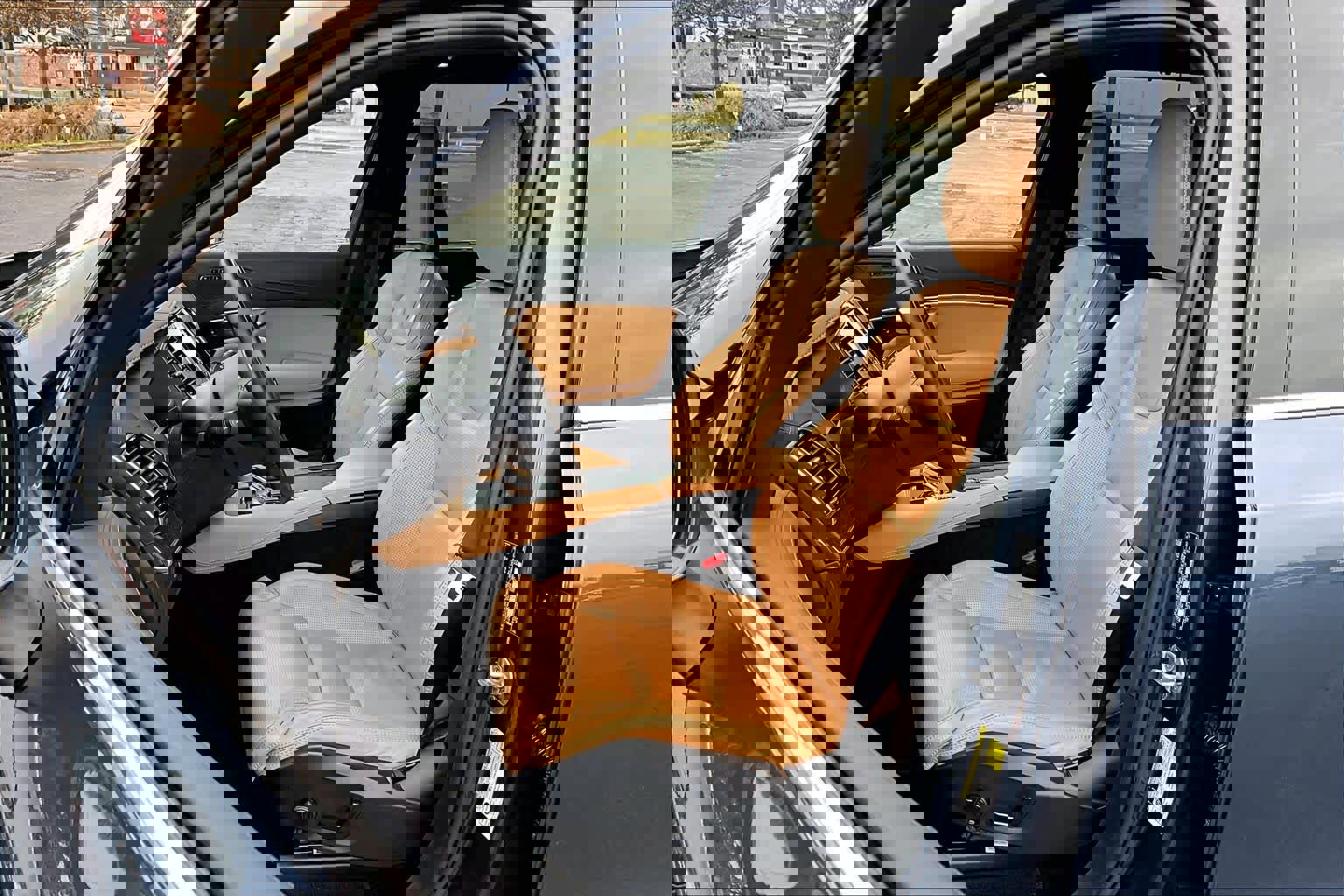 Used 2023 Volvo XC90 T8 Ultimate image 8