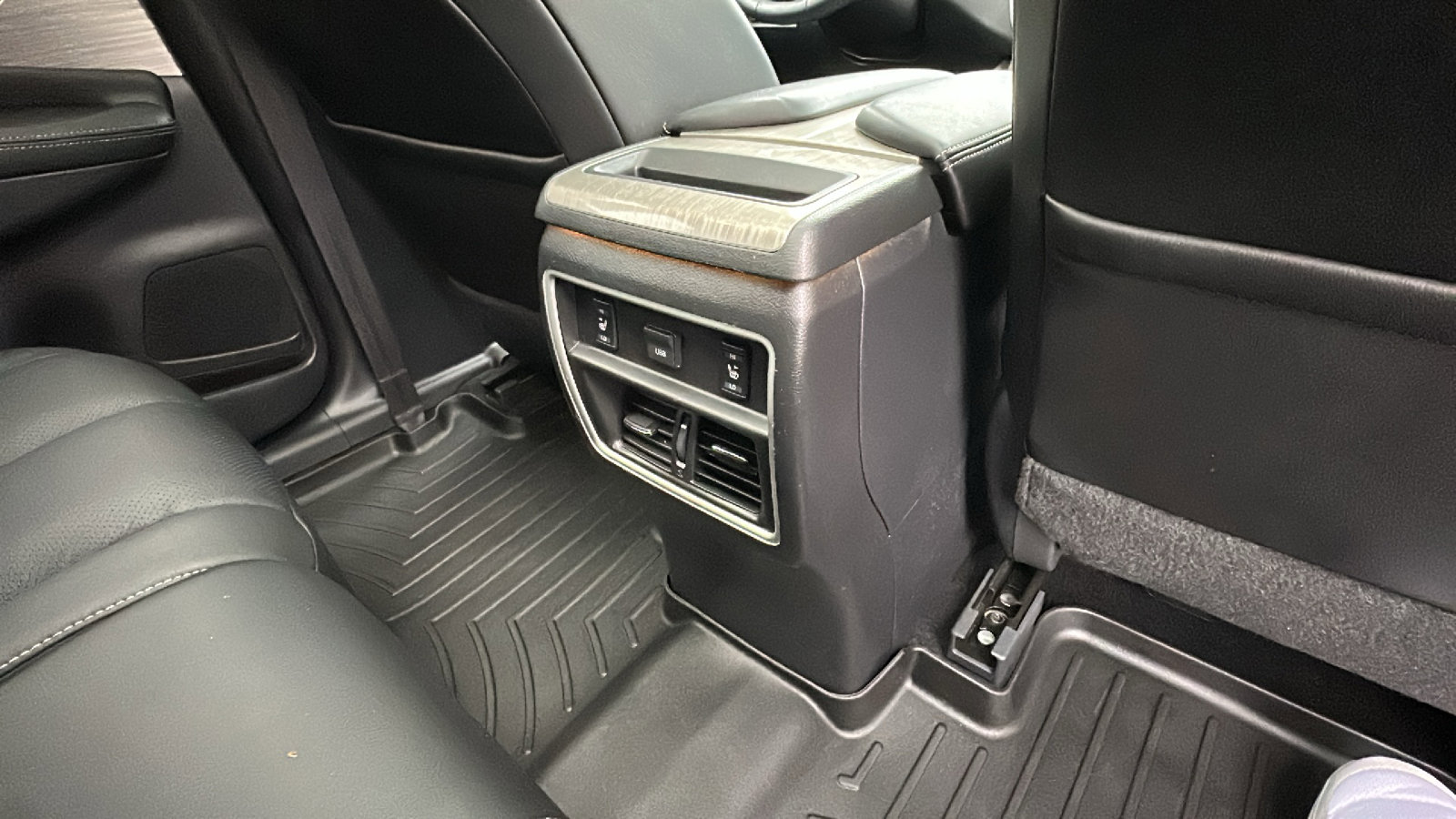 Used 2018 Nissan Murano Platinum image 27