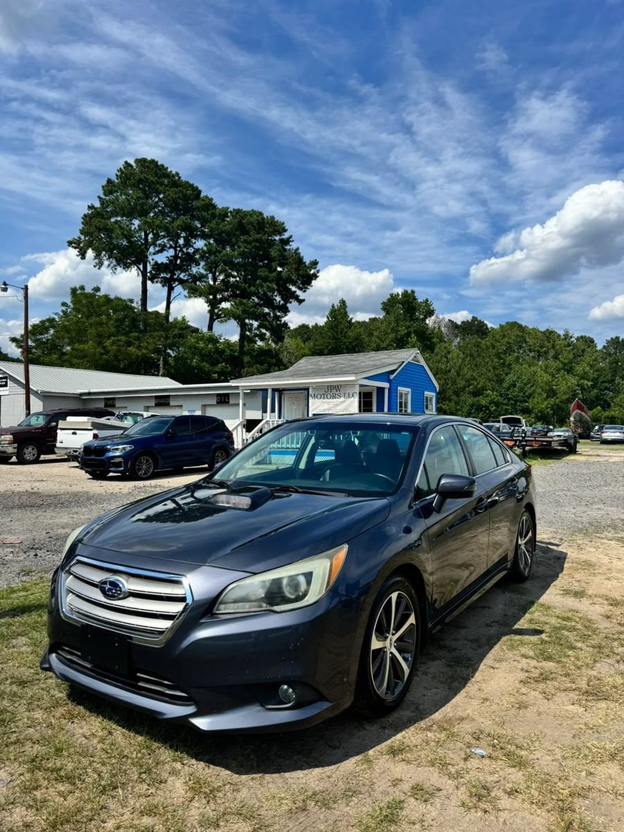 Used 2017 Subaru Legacy 2.5i Limited AWD/4WD image 1