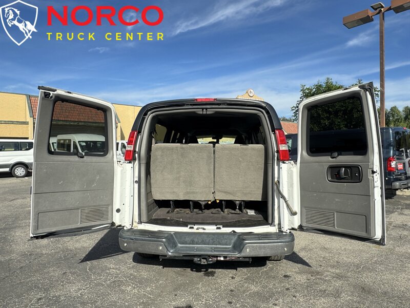 Used 2020 Chevrolet Express 3500 LT w/ LT Preferred Equipment Group RWD image 8
