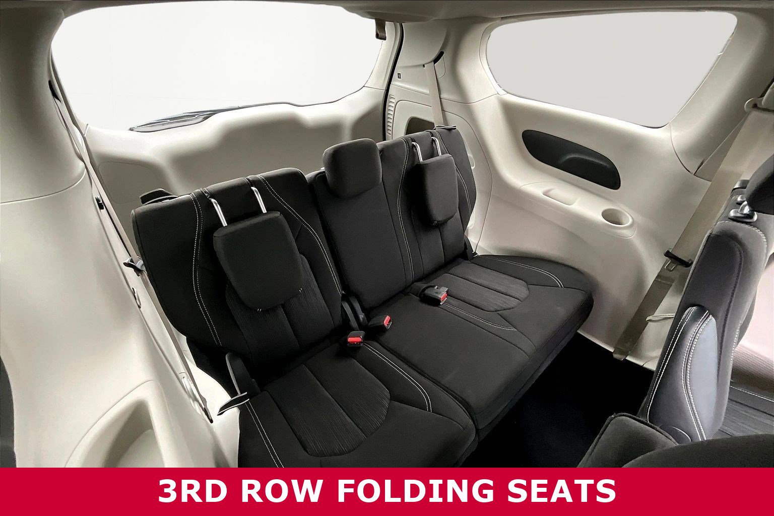 Used 2024 Chrysler Voyager LX image 26