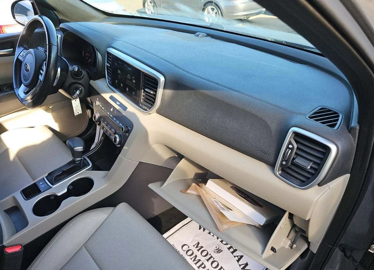 Used 2022 Kia Sportage Nightfall Edition FWD image 42