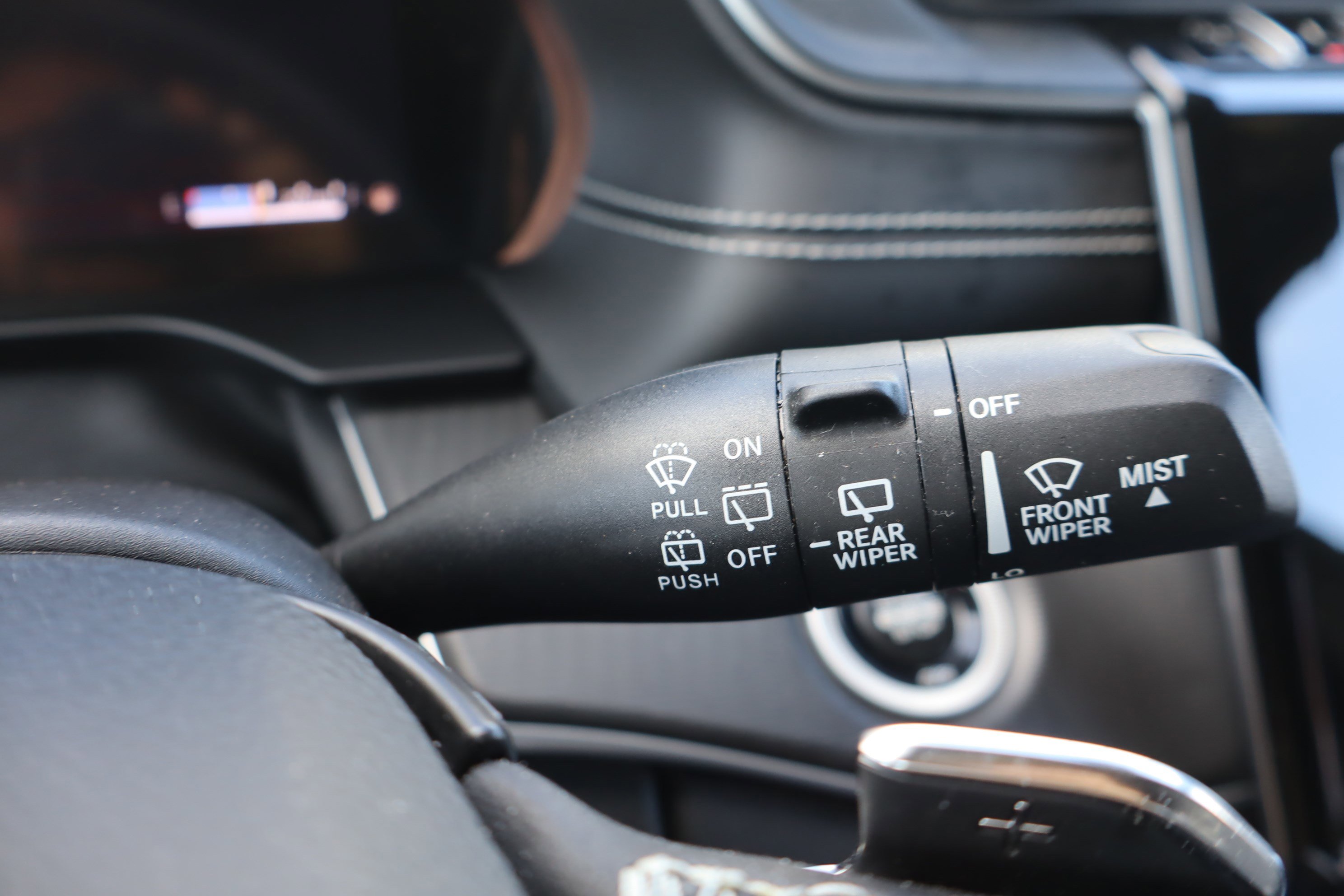 Used 2024 Jeep Grand Cherokee L Altitude image 23