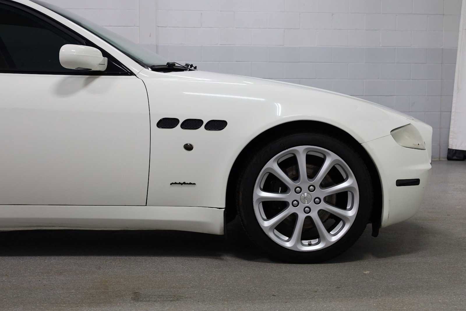 Used 2007 Maserati Quattroporte image 11