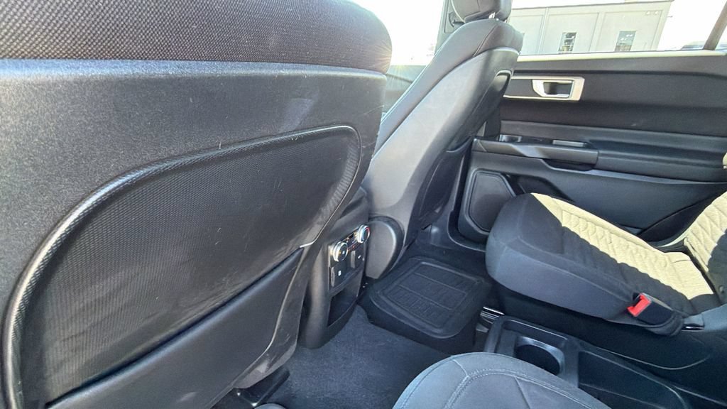 Used 2020 Ford Explorer XLT w/ Comfort Package AWD/4WD image 26