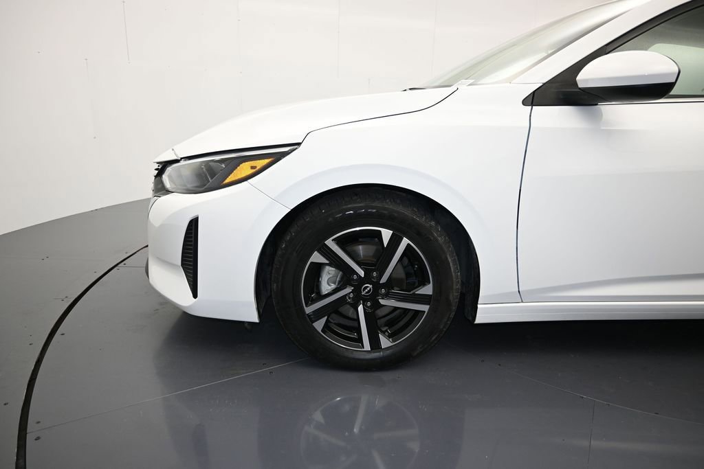 Certified 2024 Nissan Sentra SV FWD image 9