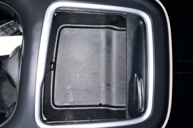 Used 2021 Chrysler Pacifica Touring-L w/ Uconnect Theater Family Group FWD image 41