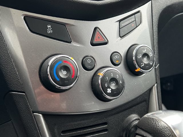 Used 2015 Chevrolet Trax LTZ AWD/4WD image 42