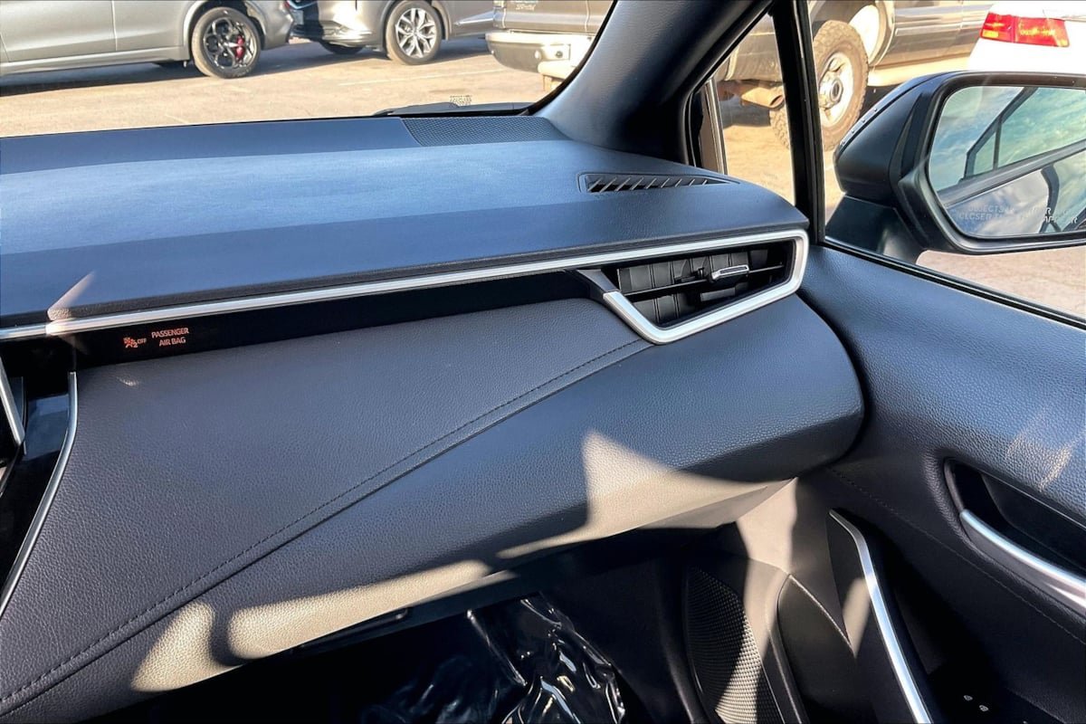 Used 2020 Toyota Corolla SE w/ Carpet Mat Package (TMS) FWD image 14