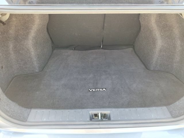 Used 2024 Nissan Versa SV FWD image 31