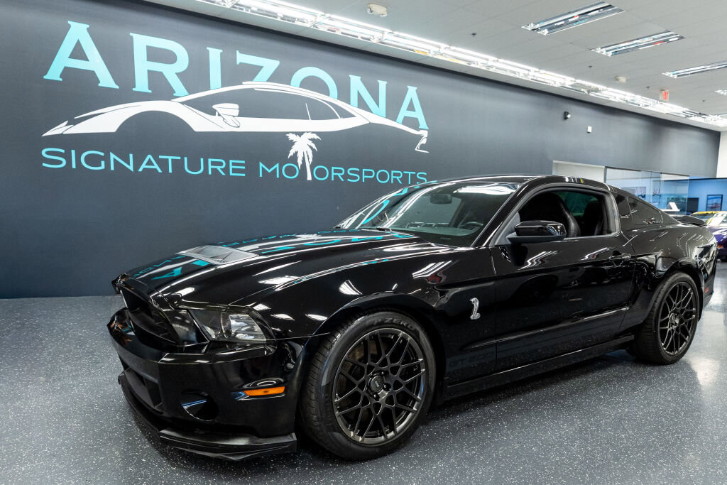 Used 2014 Ford Mustang Shelby GT500 w/ Equipment Group 821A RWD image 1