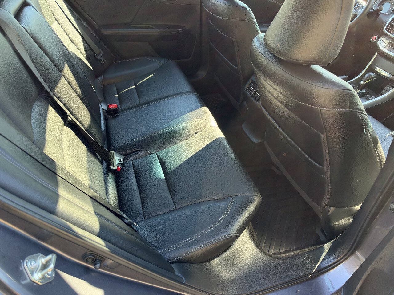 Used 2015 Honda Accord EX-L image 12