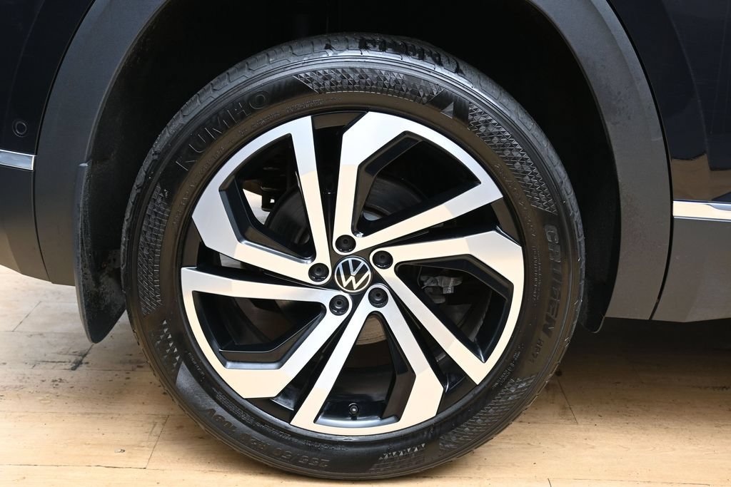 Used 2021 Volkswagen Atlas Cross Sport SEL Premium AWD/4WD image 14