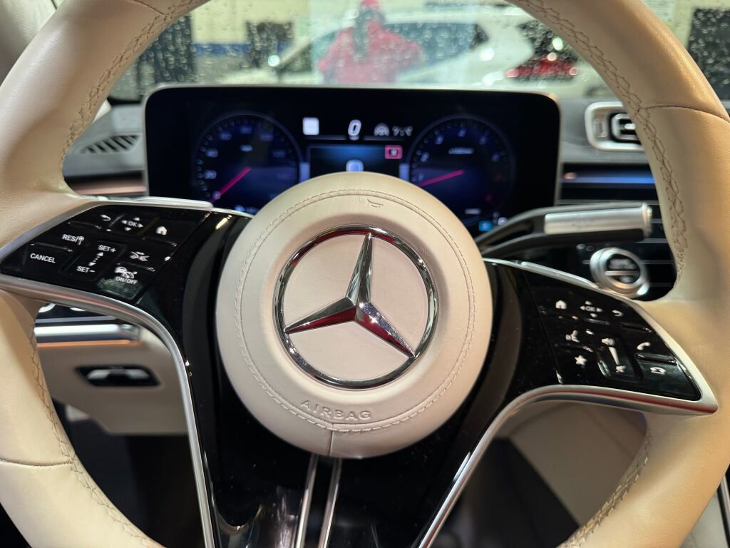 Certified 2023 Mercedes-Benz S 500 4MATIC image 3