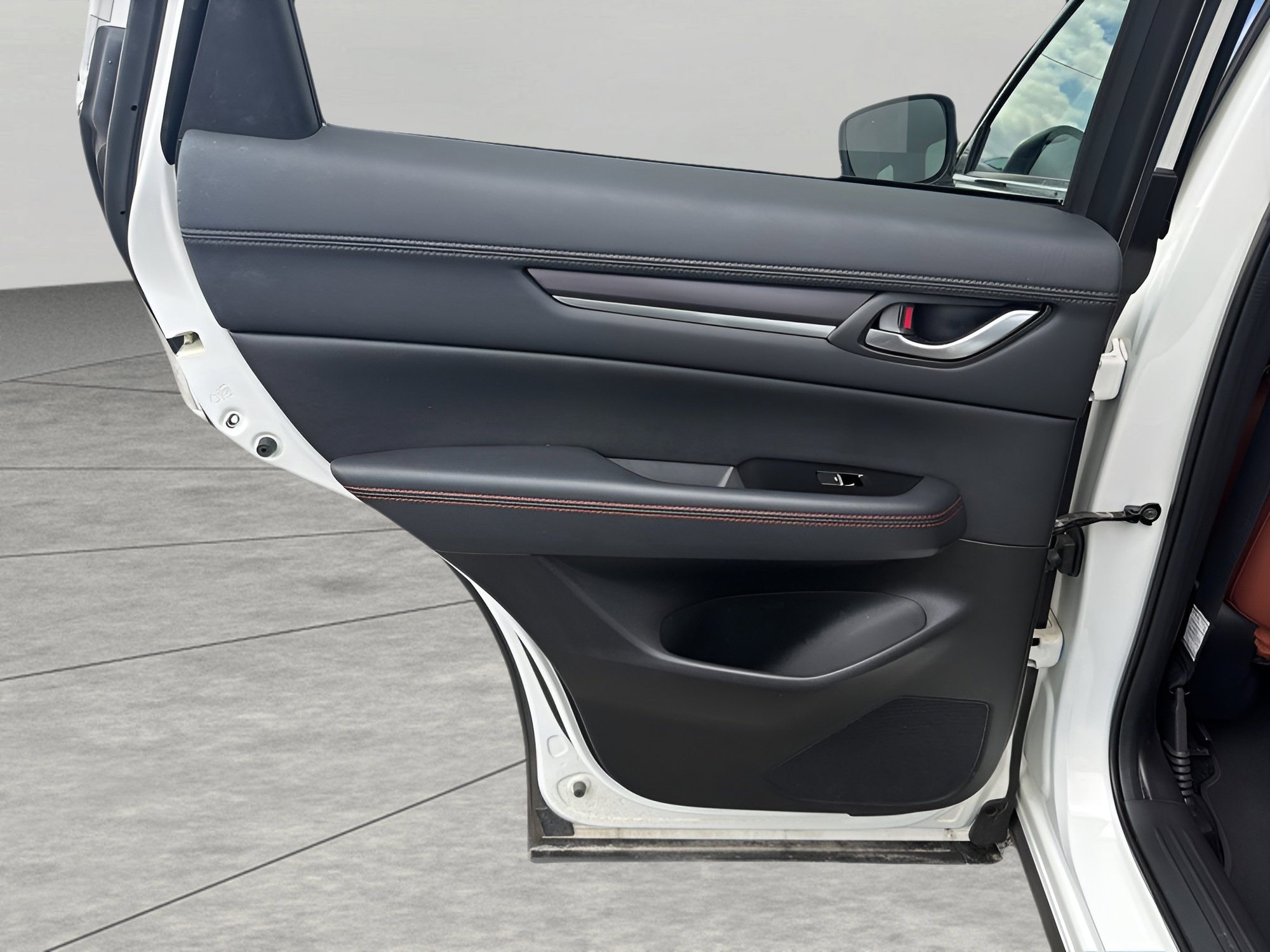 Used 2024 MAZDA CX-5 Carbon Edition image 26