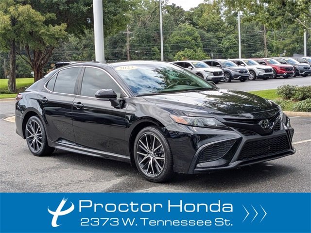 Used 2023 Toyota Camry SE
