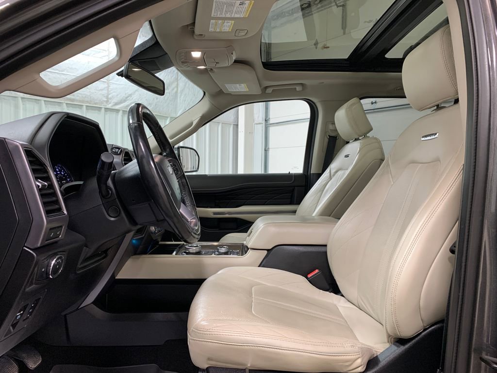 Used 2019 Ford Expedition Platinum AWD/4WD image 16
