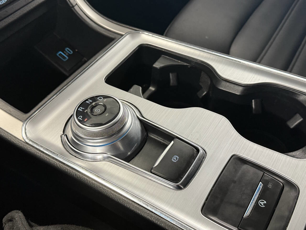 Used 2022 Ford Edge SEL image 13