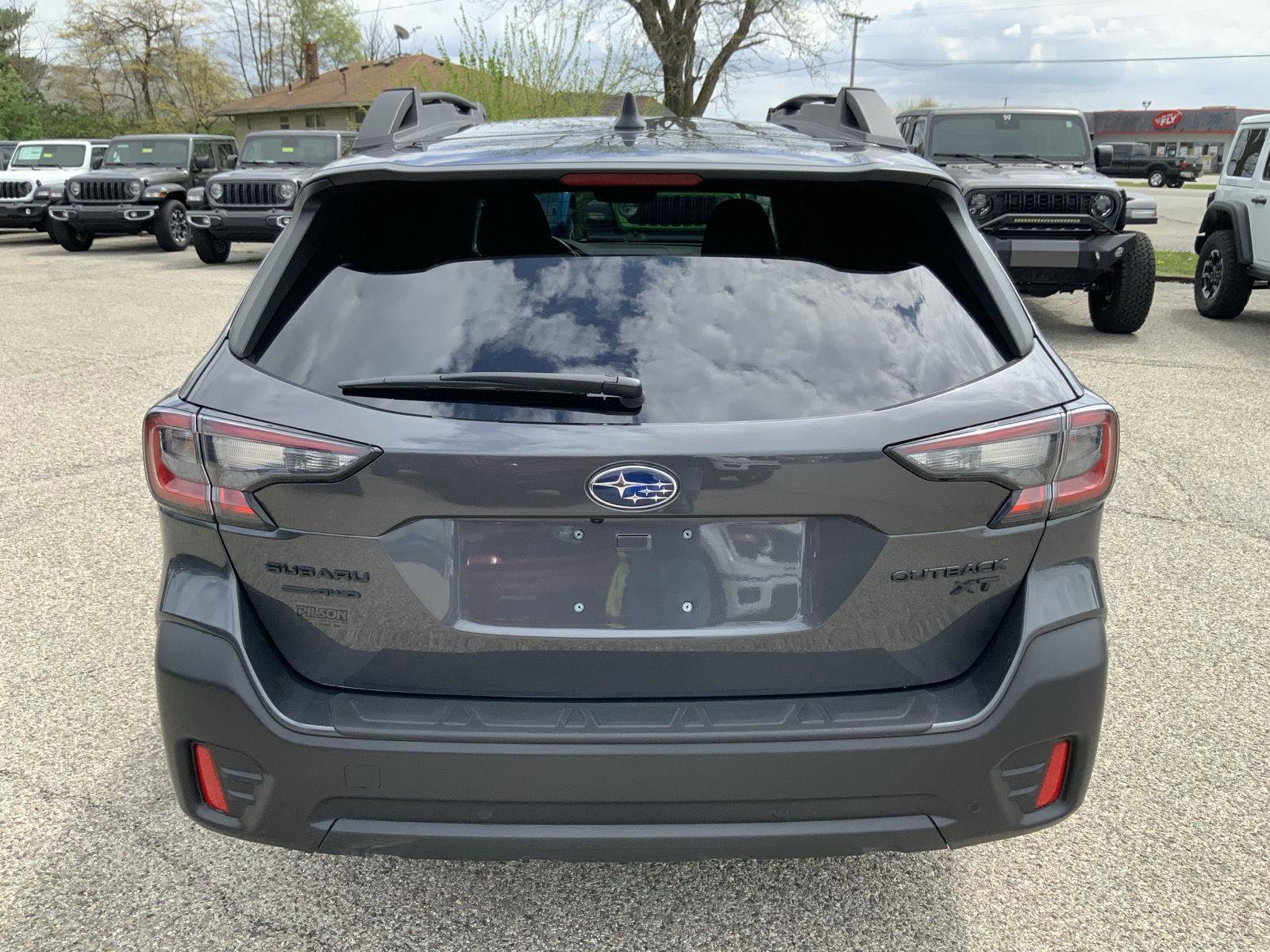 Used 2021 Subaru Outback Onyx Edition XT w/ Popular Package #2 image 10